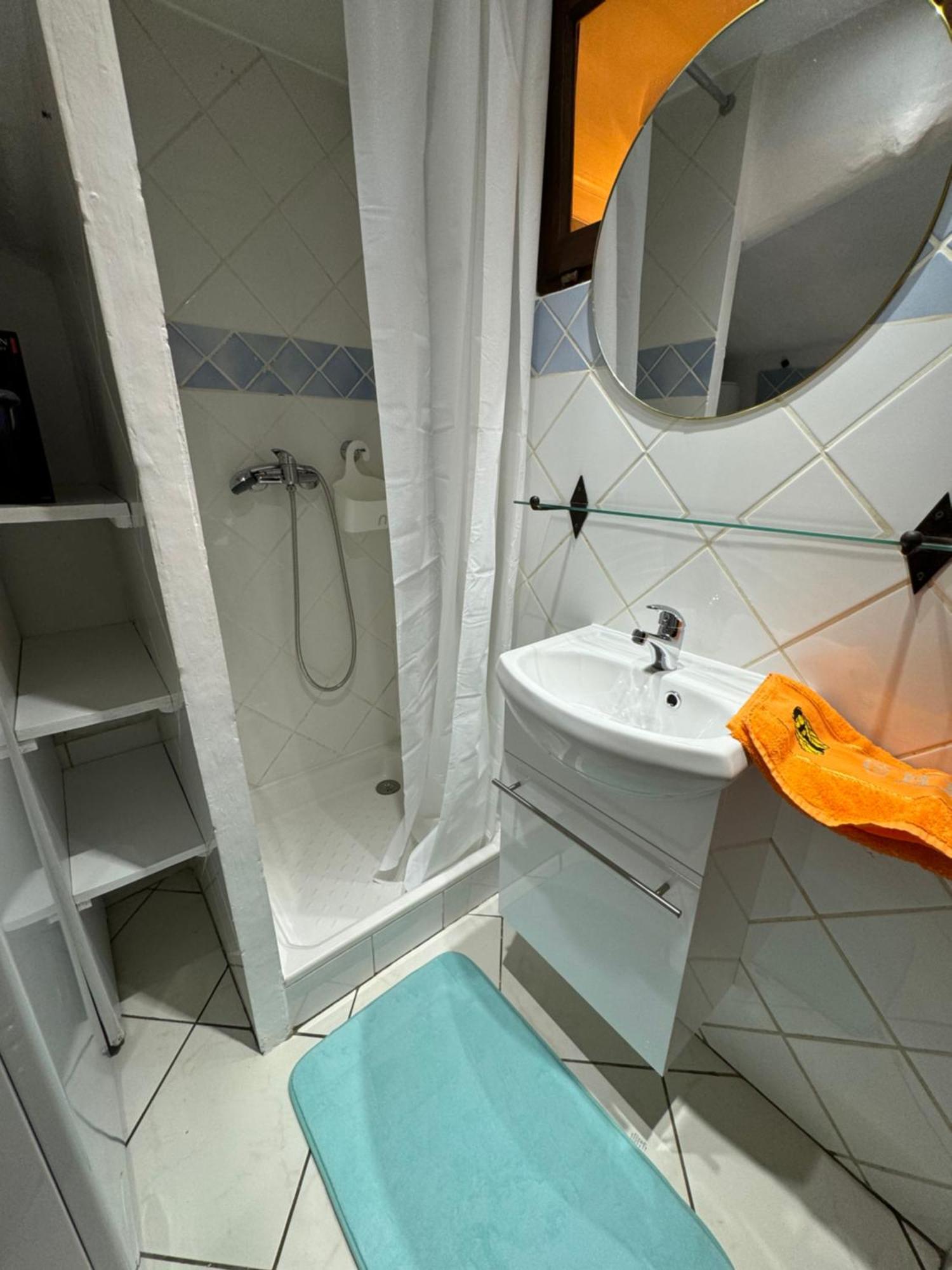 Chez Kay Apartment Roquebrune-sur Argens Bagian luar foto